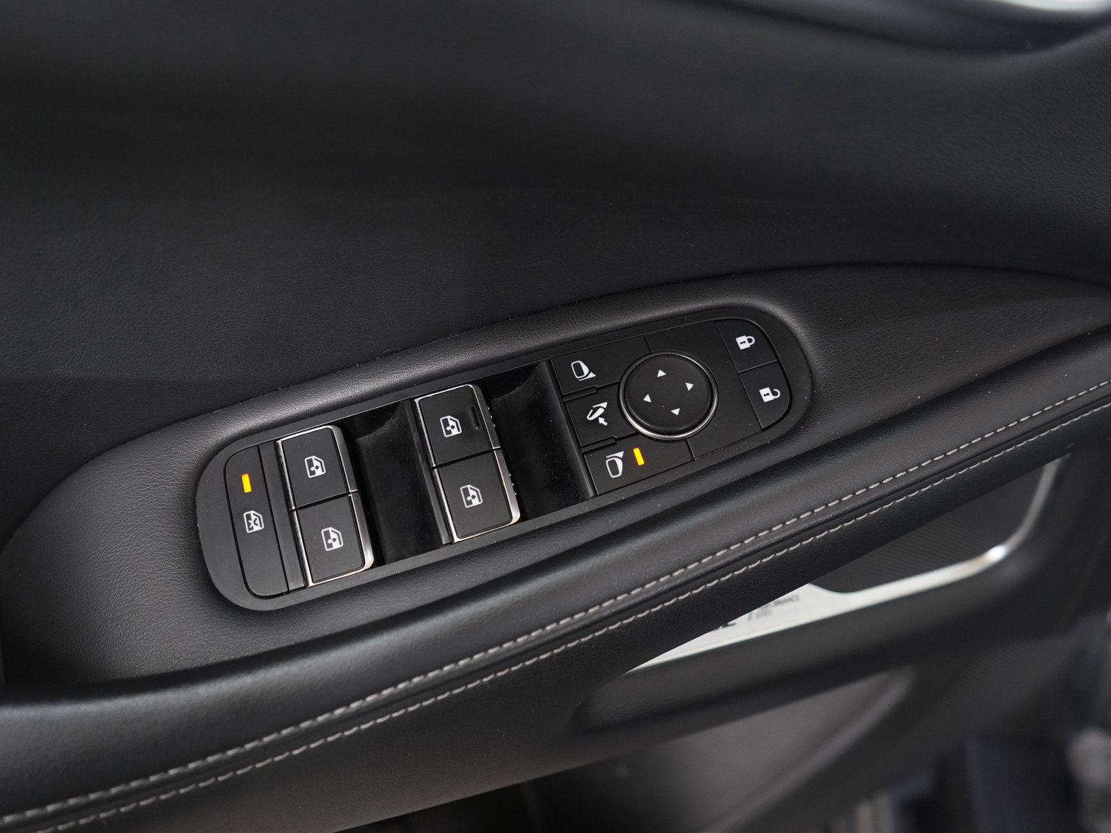 Used 2024 INFINITI QX60 Sensory image 24