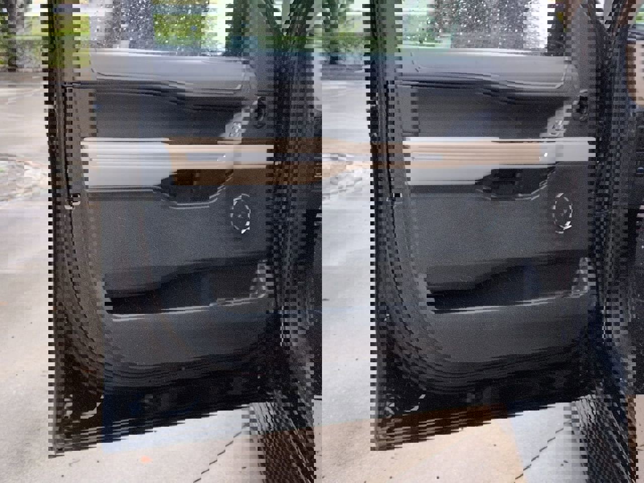 Used 2024 Ford Expedition Max Limited image 9