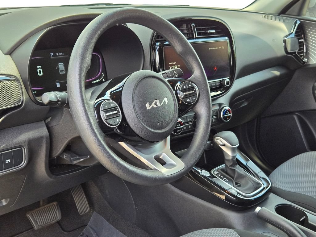 Certified 2023 Kia Soul S FWD image 16