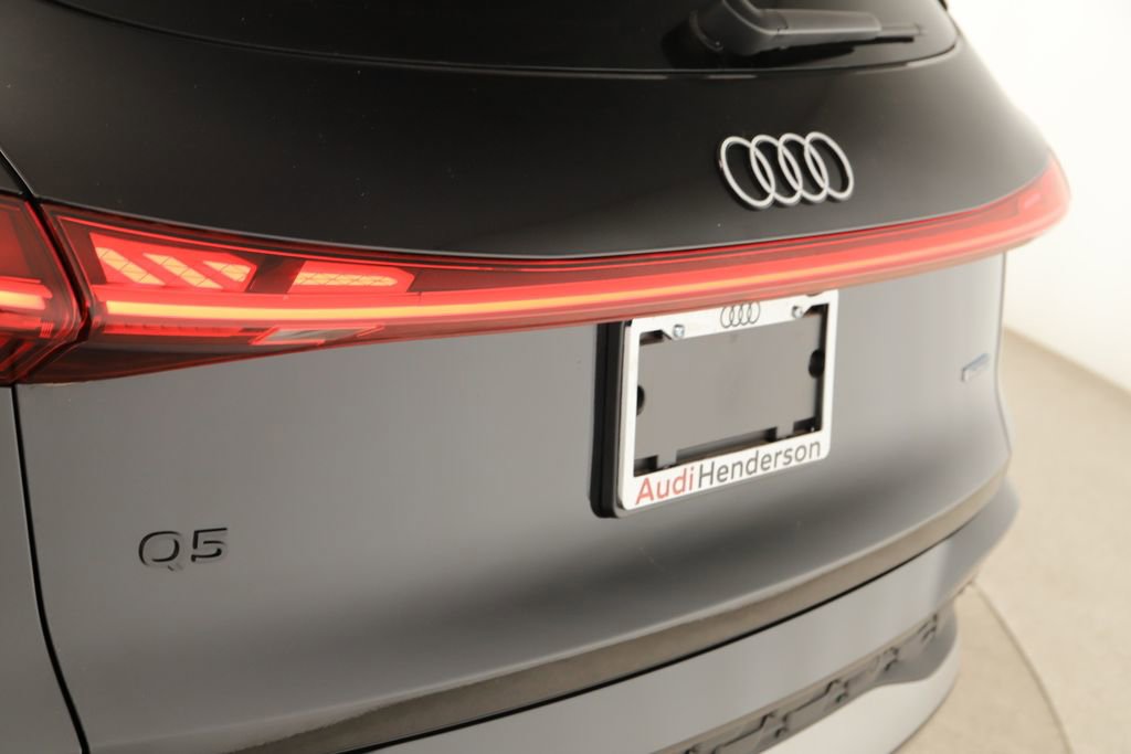 Certified 2025 Audi Q5 Prestige image 30