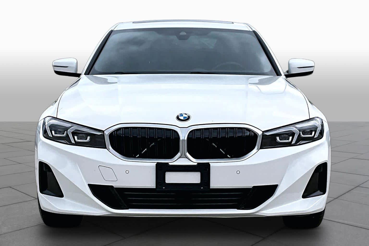 Used 2024 BMW 330i Sedan w/ Premium Package RWD image 3