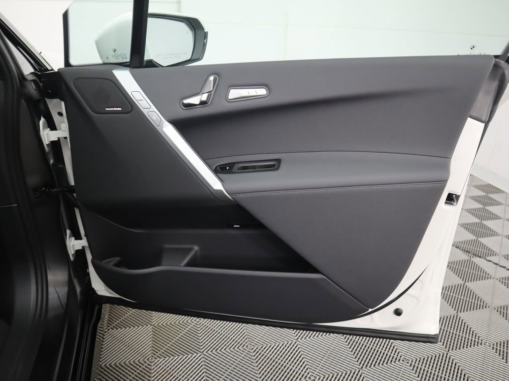 New 2026 BMW iX xDrive60 w/ M Sport Package image 26