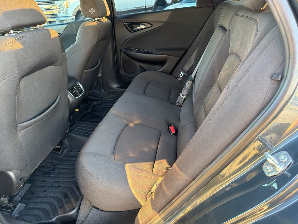 Used 2021 Chevrolet Malibu LT FWD image 11