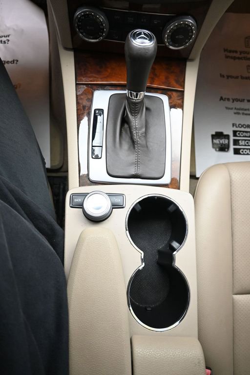 Used 2010 Mercedes-Benz C 300 Sedan image 17