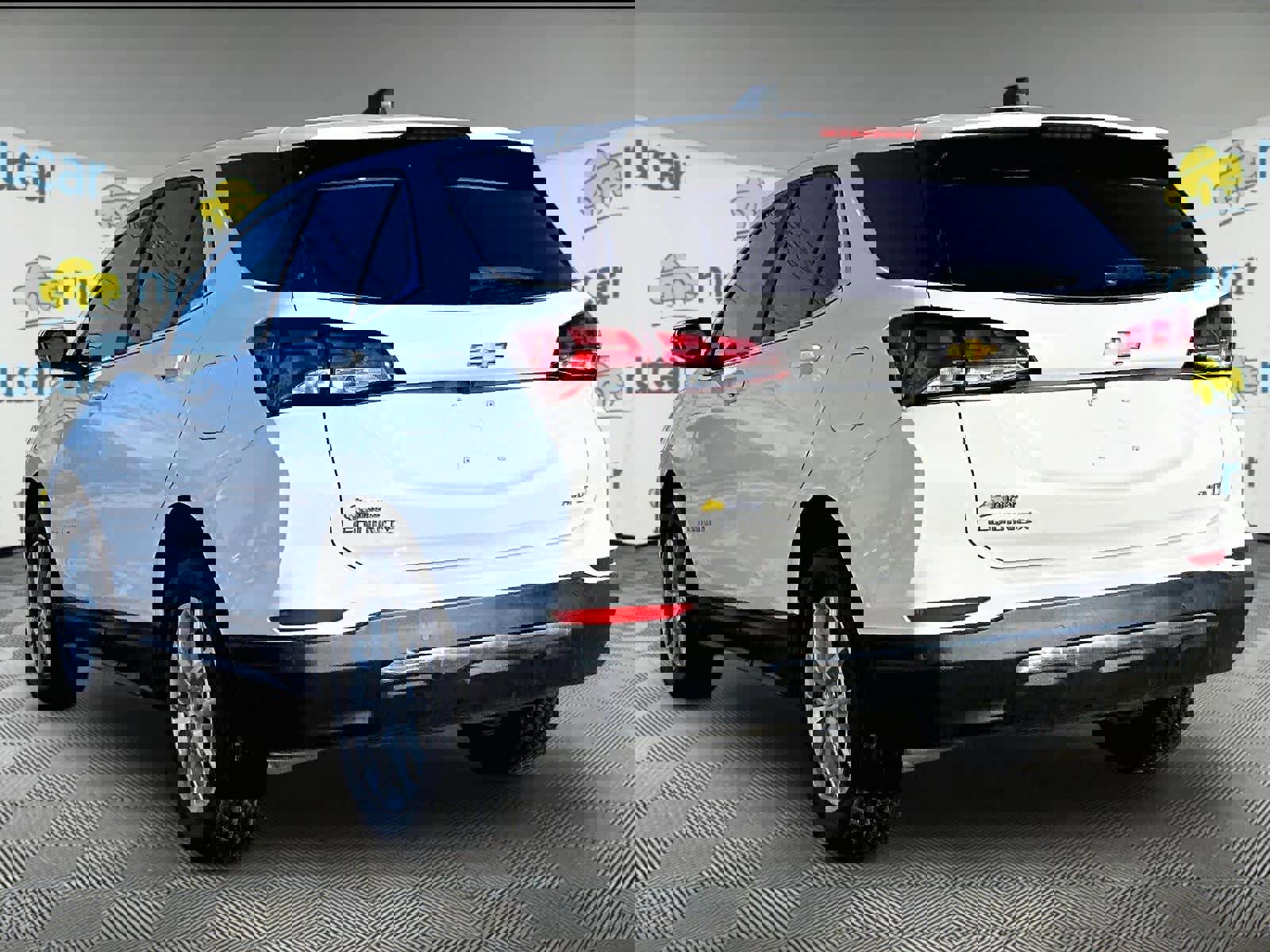 Used 2023 Chevrolet Equinox LT image 4