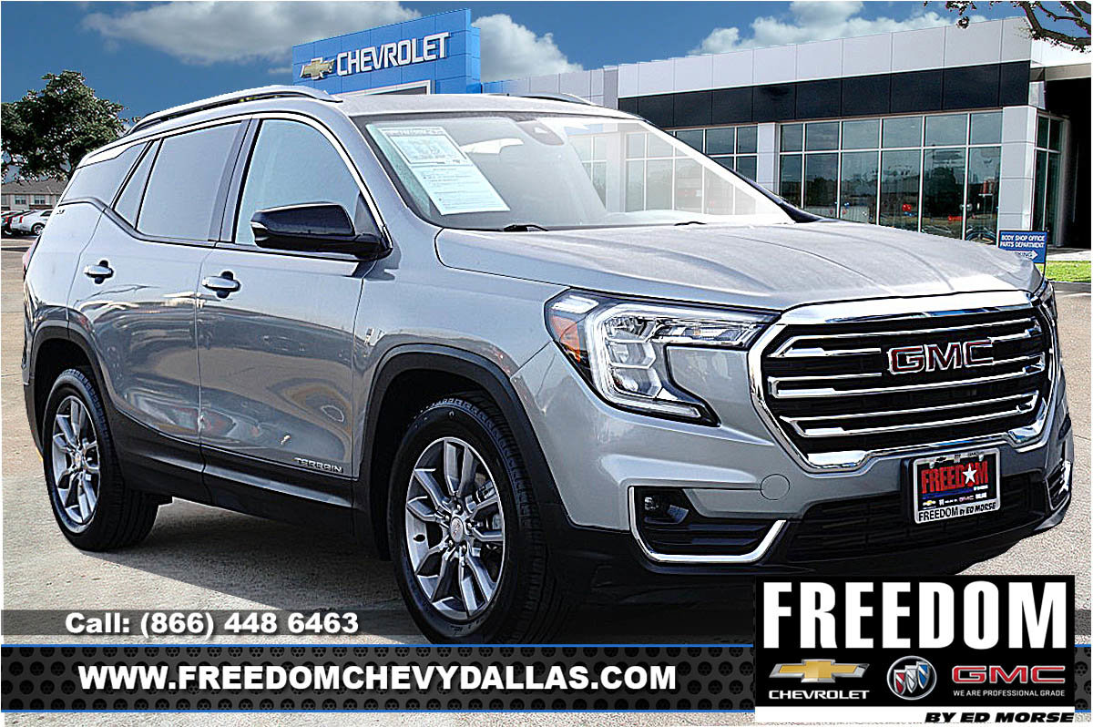 Certified 2024 GMC Terrain SLT image 1