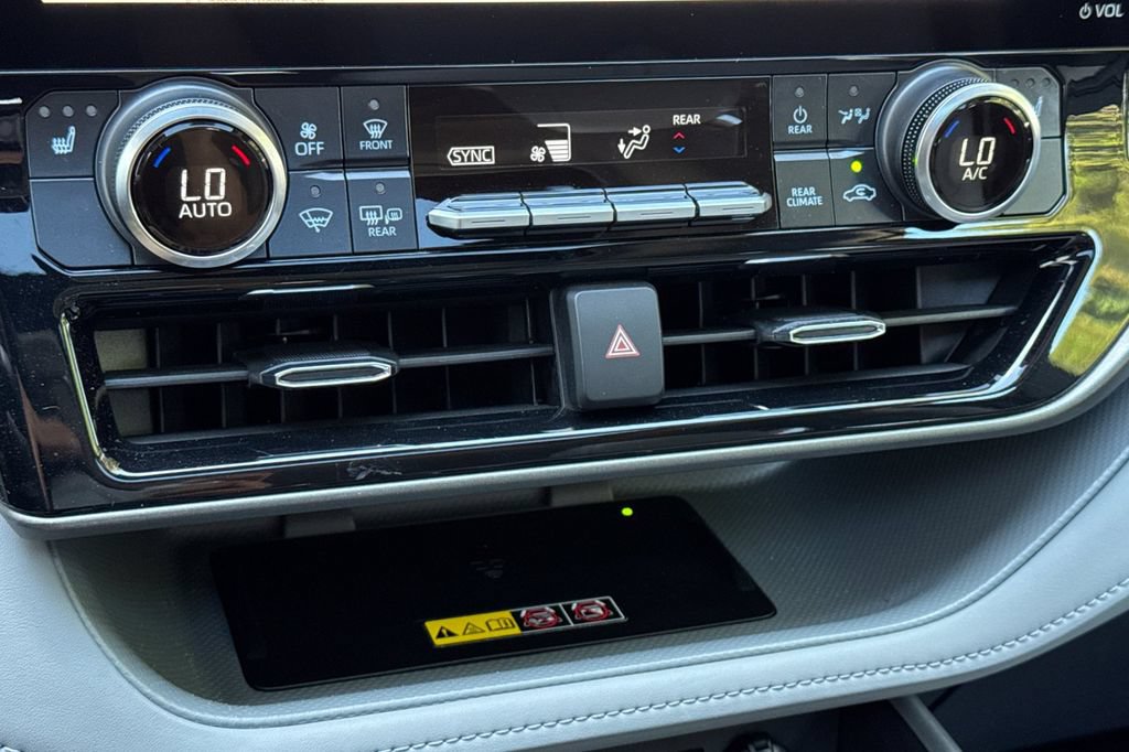 Certified 2025 Toyota Highlander XLE AWD/4WD image 20