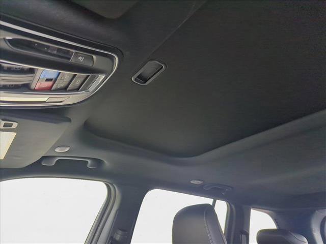 New 2025 Jeep Grand Cherokee Altitude image 16