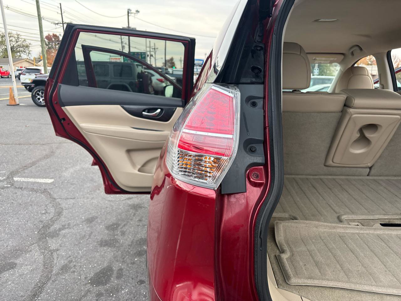 Used 2015 Nissan Rogue SL image 22