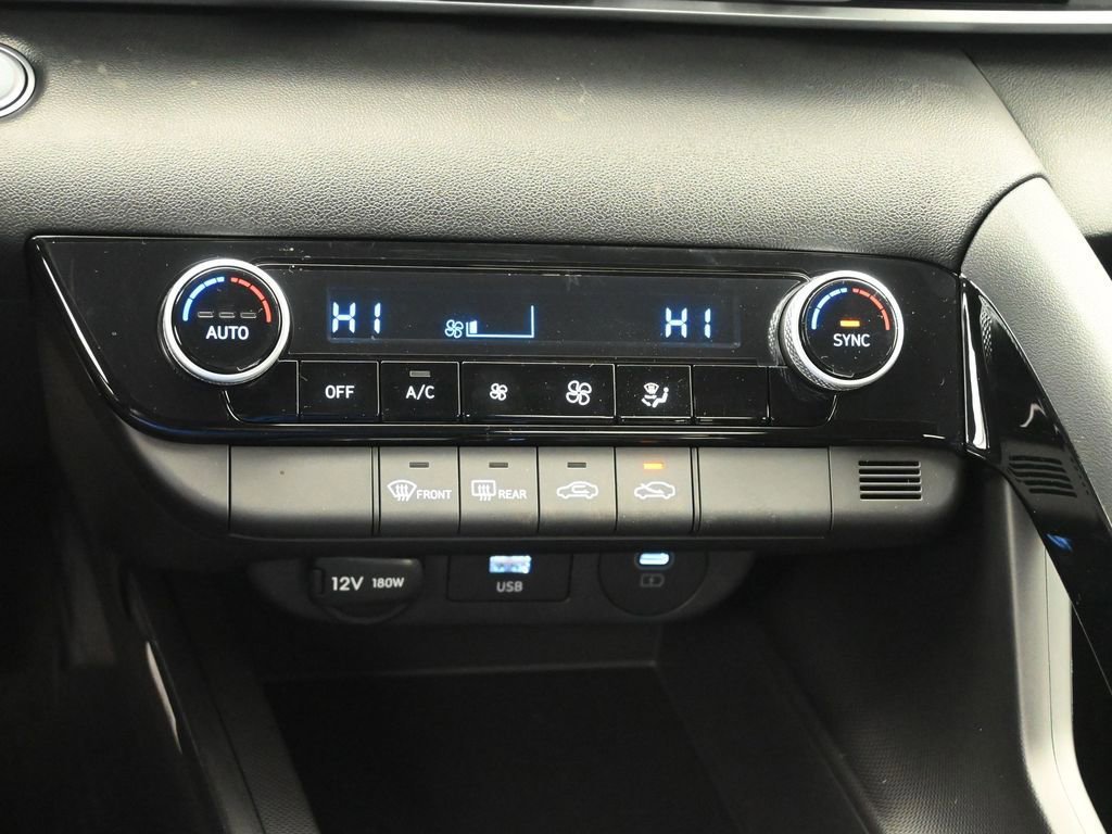 New 2026 Hyundai Elantra Blue image 17