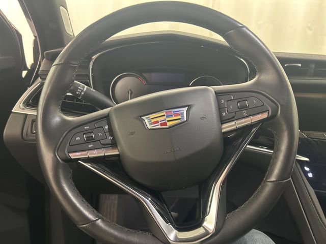 Used 2024 Cadillac XT6 Premium Luxury image 11