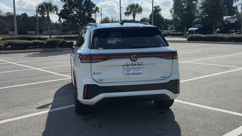 New 2026 Volkswagen Tiguan SE R-Line image 7