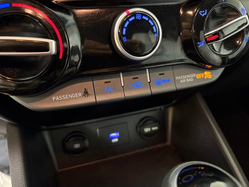 Used 2023 Hyundai Kona SEL image 29