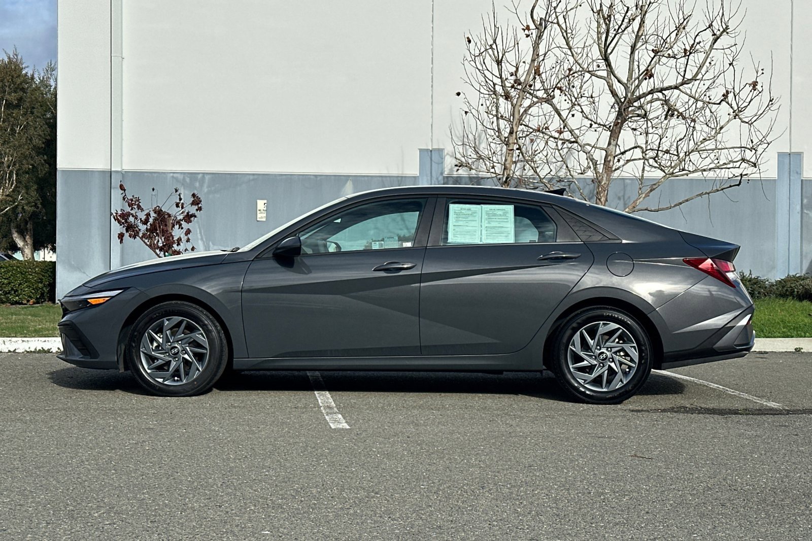 Used 2024 Hyundai Elantra SEL image 7