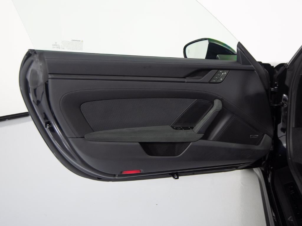 Certified 2025 Porsche 911 Carrera 4 GTS AWD/4WD image 19
