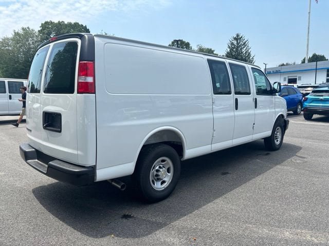 New 2026 Chevrolet Express 3500 Extended w/ Driver Convenience Package RWD image 4
