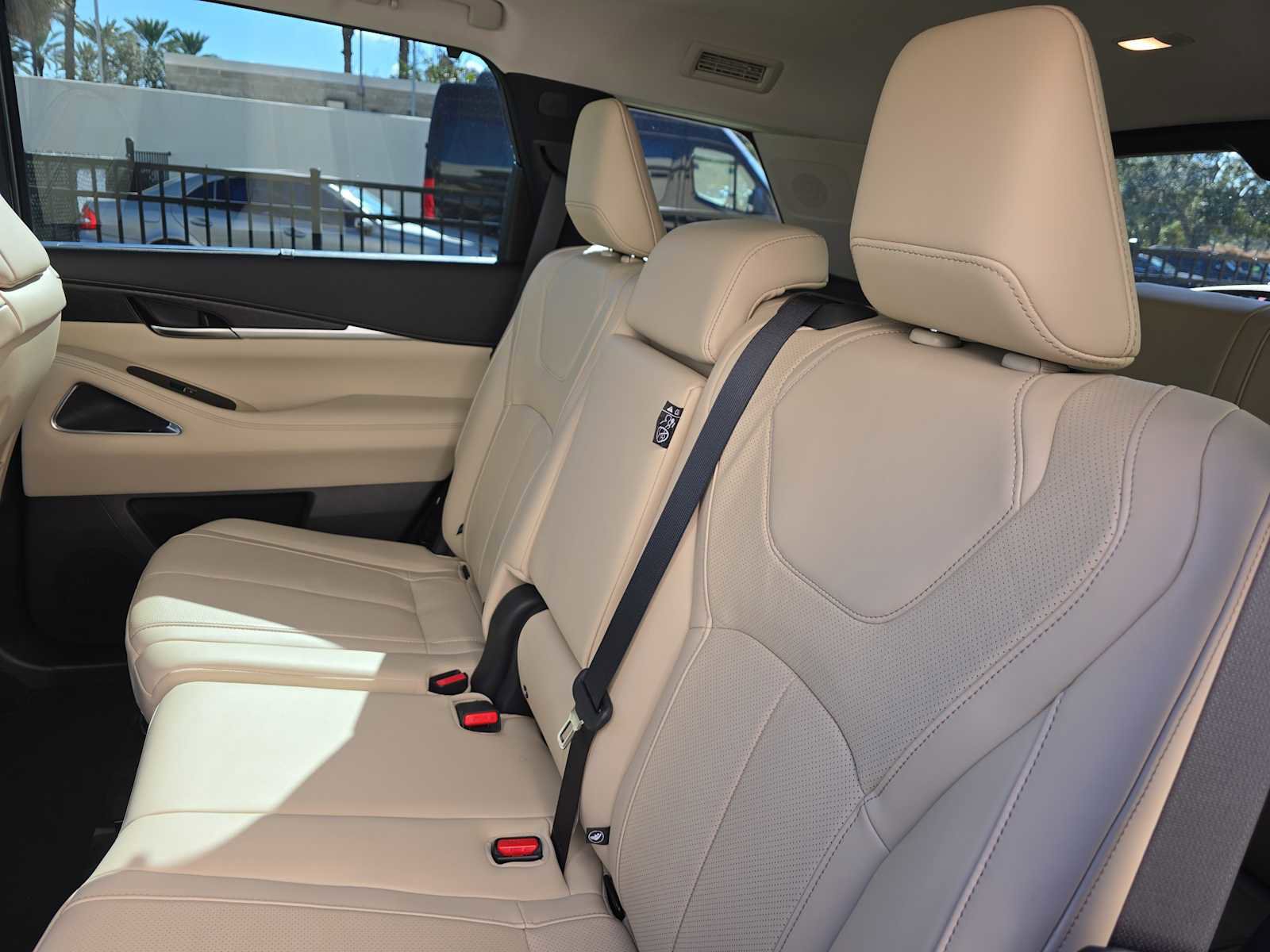 Certified 2023 INFINITI QX60 Sensory w/ Vision Package image 11
