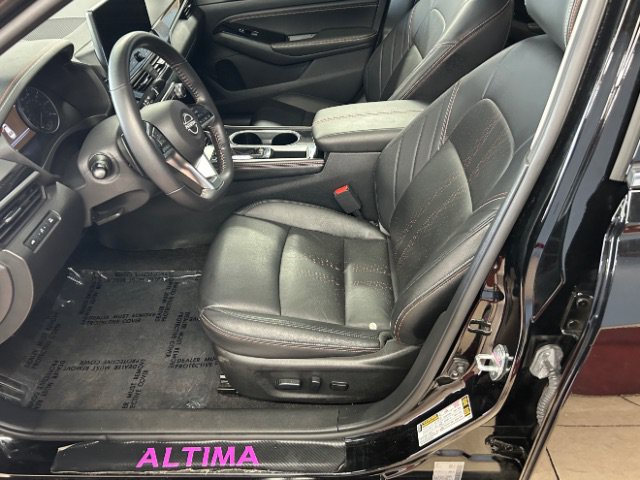 Used 2023 Nissan Altima 2.5 SR w/ SR Premium Package FWD image 8