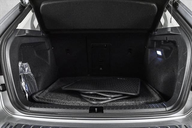 Used 2024 Volkswagen Taos SE image 6