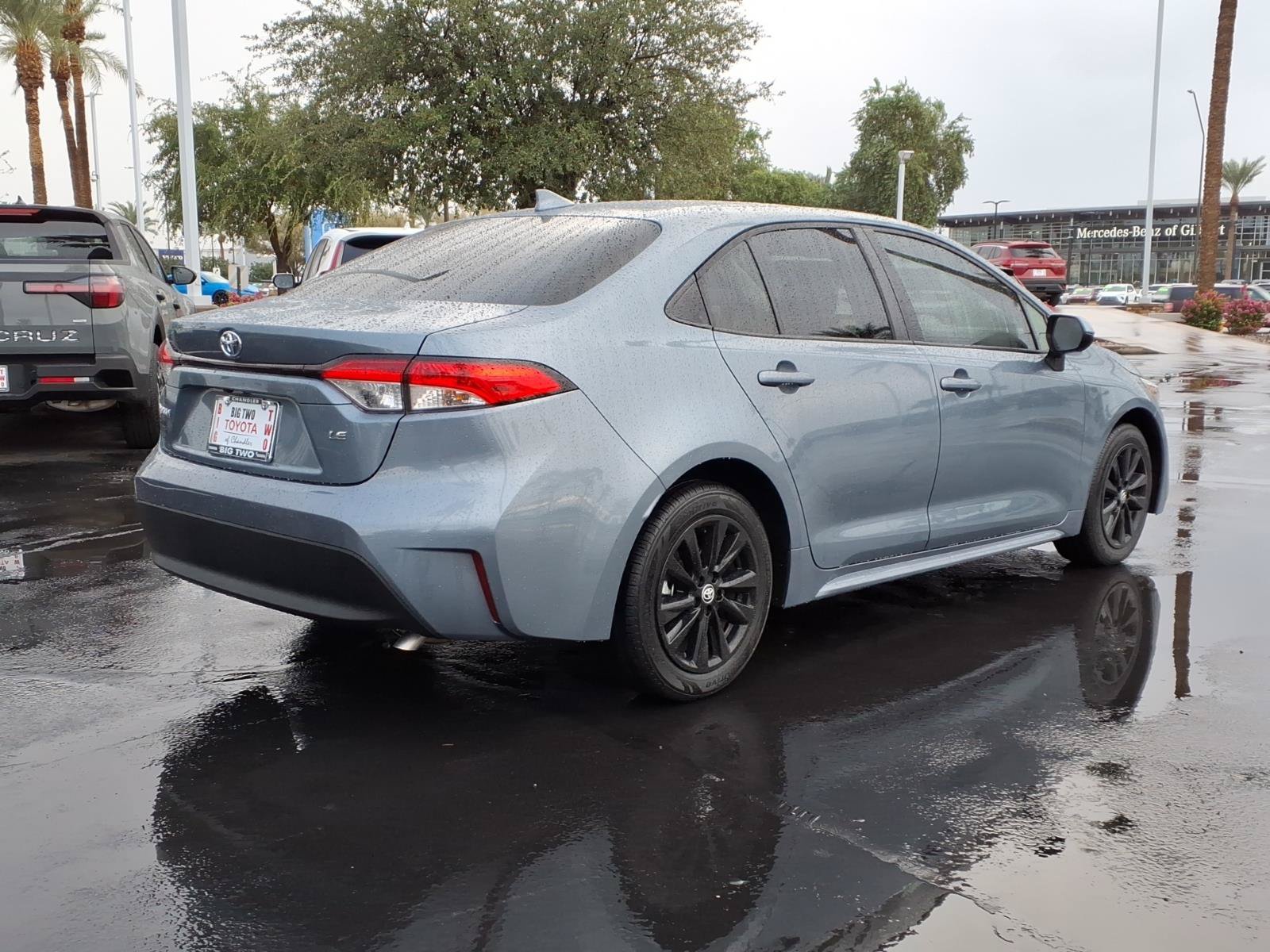 Used 2024 Toyota Corolla LE w/ LE Premium Package FWD image 4