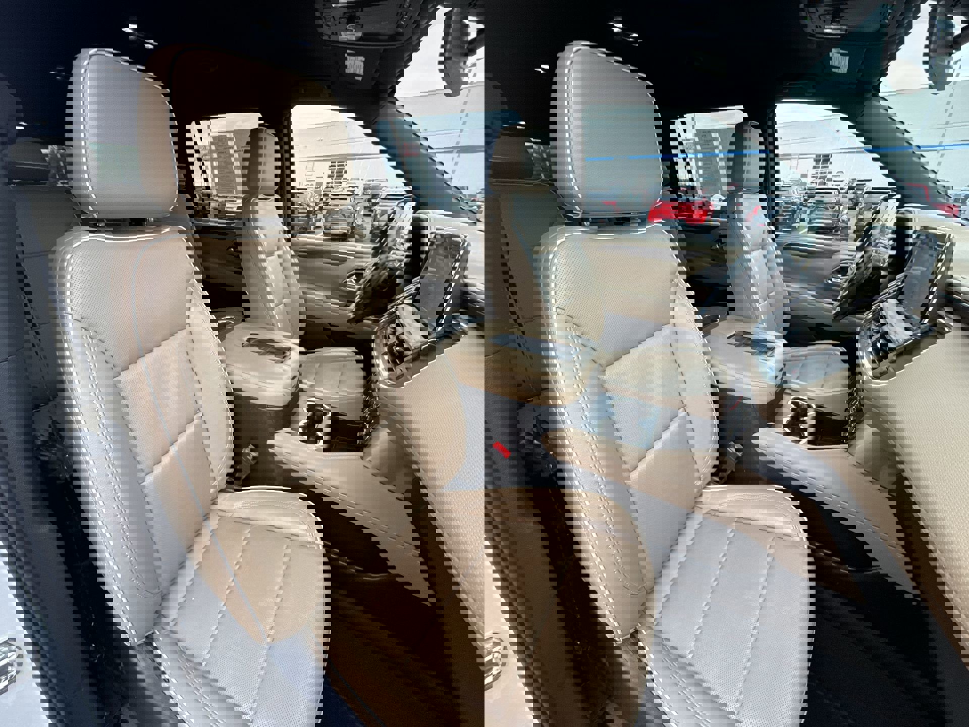 Used 2021 Chevrolet Suburban Premier image 27