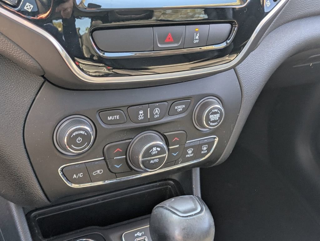 Certified 2022 Jeep Cherokee Limited image 23