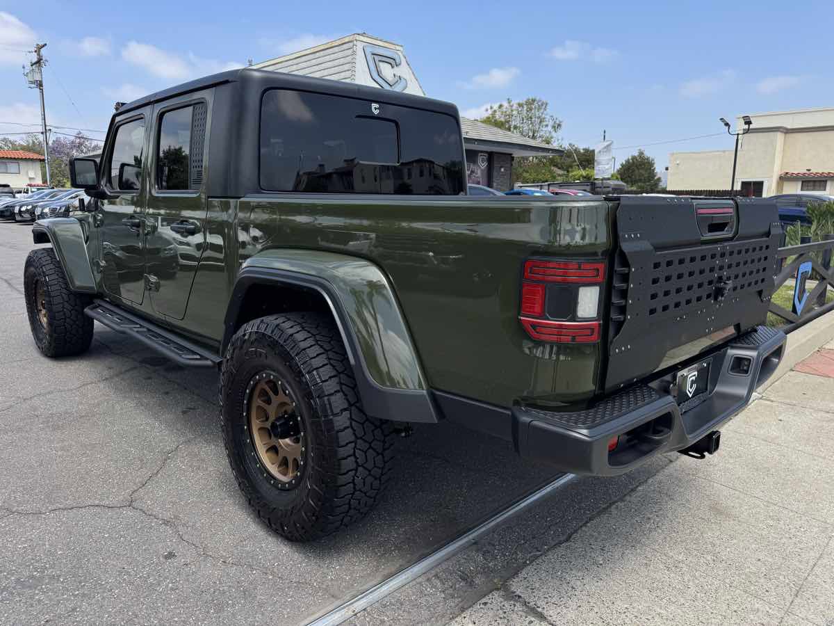 Used 2023 Jeep Gladiator Sport AWD/4WD image 4