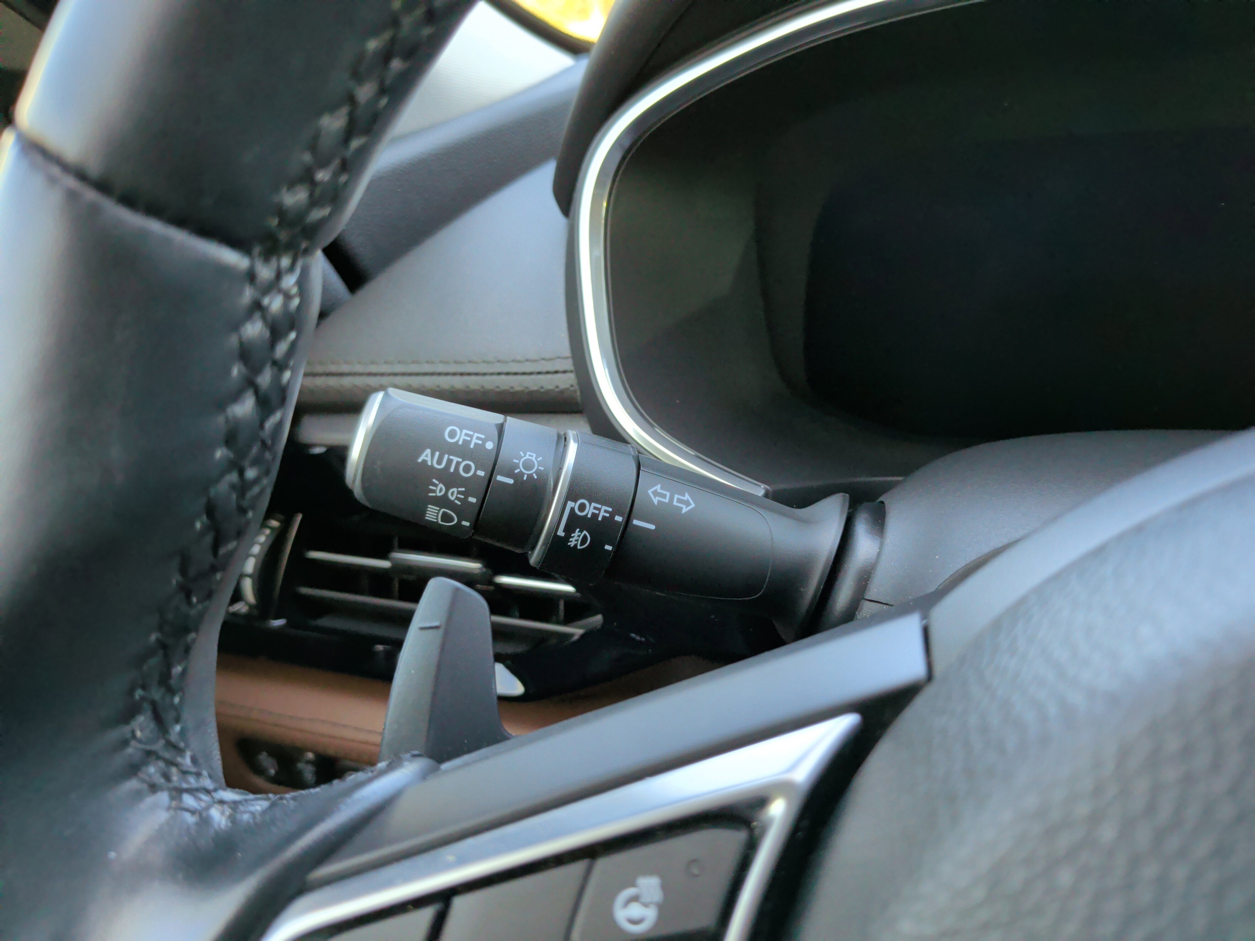 Used 2022 Acura MDX SH-AWD w/Advance Package image 24