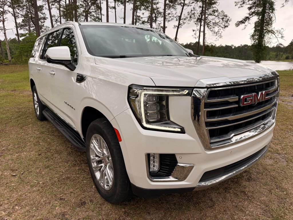 Used 2022 GMC Yukon XL SLT w/ SLT Premium Package AWD/4WD image 8