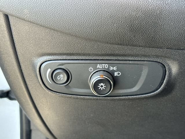 Used 2020 Chevrolet Equinox LT FWD image 22
