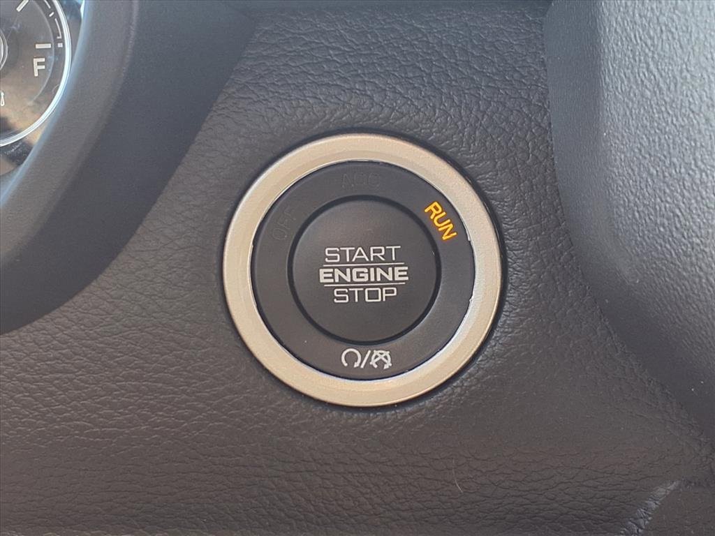 Used 2024 RAM 1500 Laramie image 8