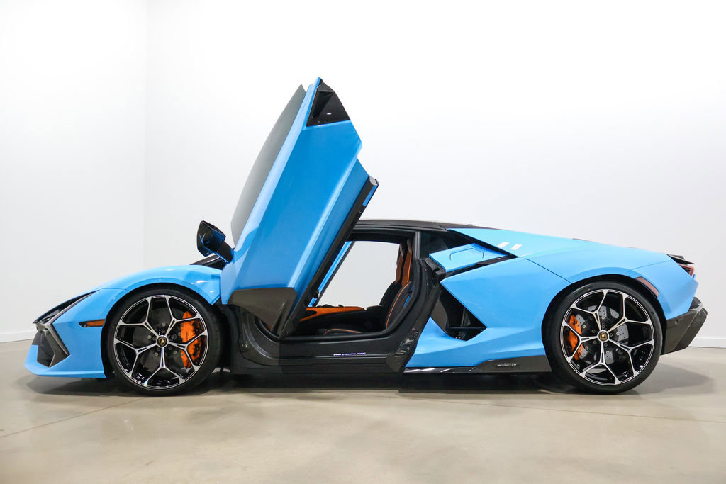 Used 2025 Lamborghini Revuelto AWD/4WD image 8
