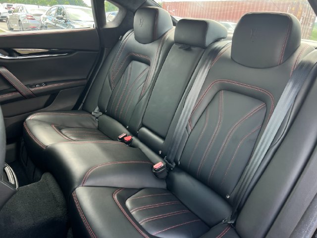 Used 2016 Maserati Quattroporte S RWD image 16