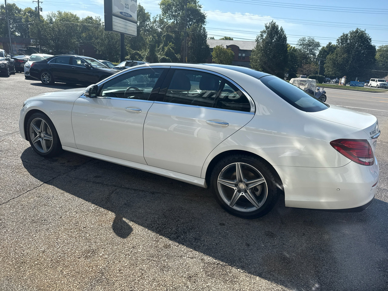 Used 2017 Mercedes-Benz E 300 4MATIC w/ Premium 3 Package image 11