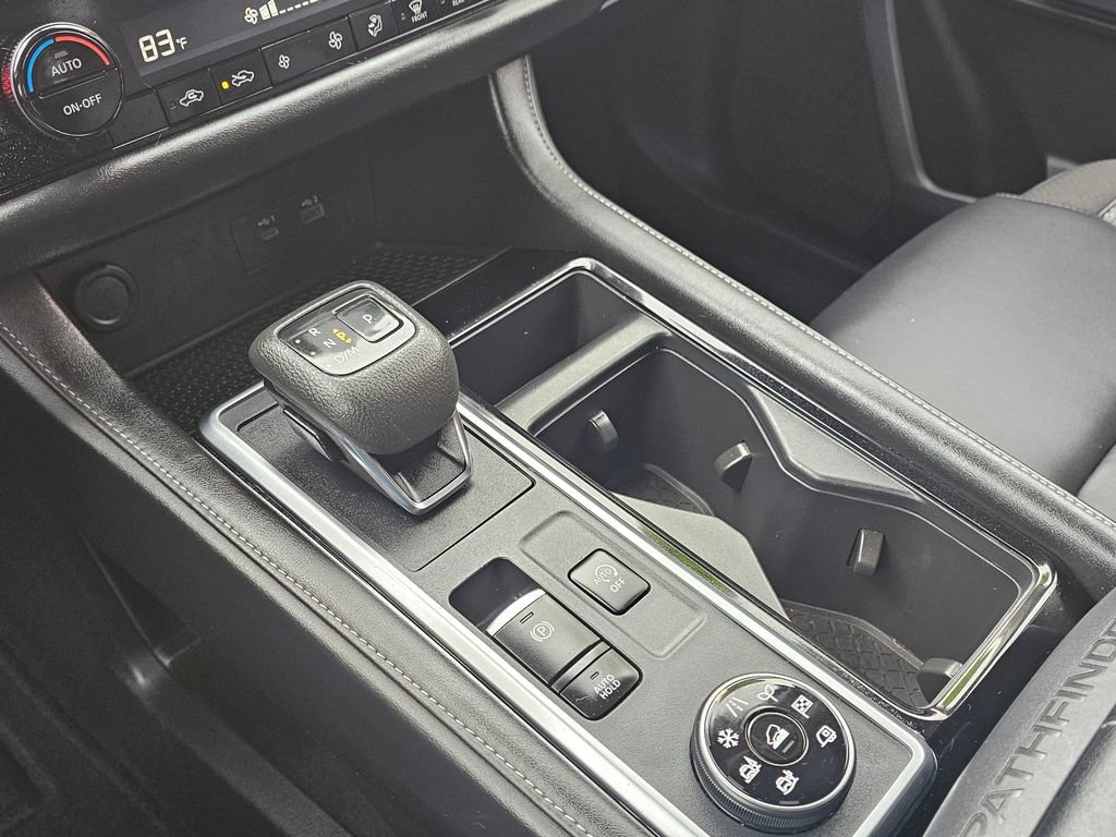 Used 2022 Nissan Pathfinder SL image 27