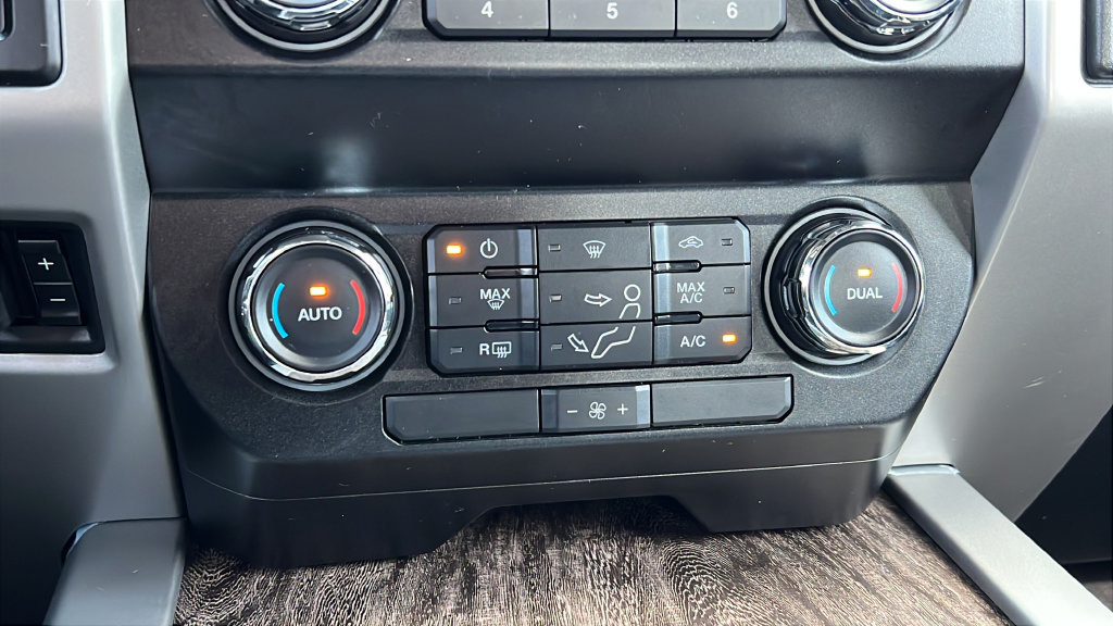 Used 2019 Ford F250 Lariat w/ Chrome Package AWD/4WD image 21