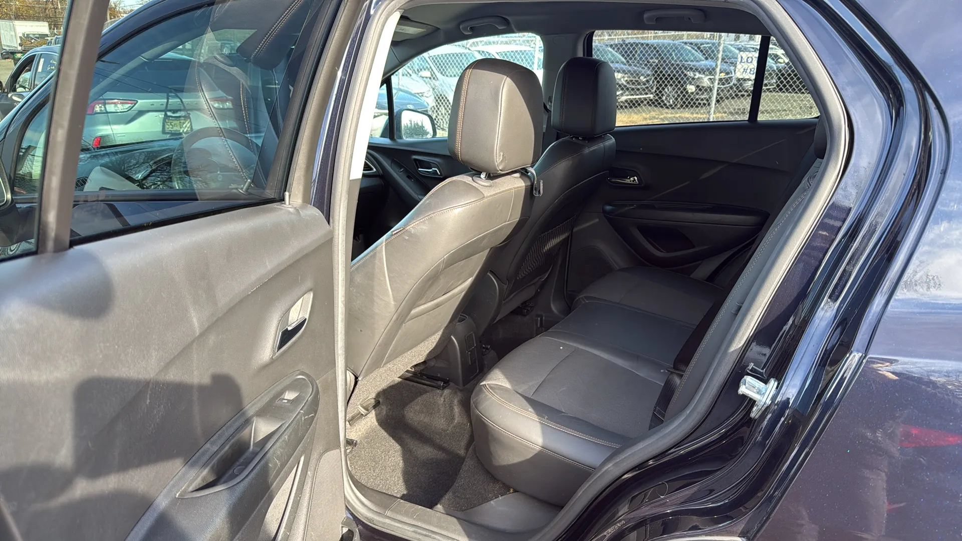 Used 2021 Chevrolet Trax LT w/ Driver Confidence Package AWD/4WD image 28