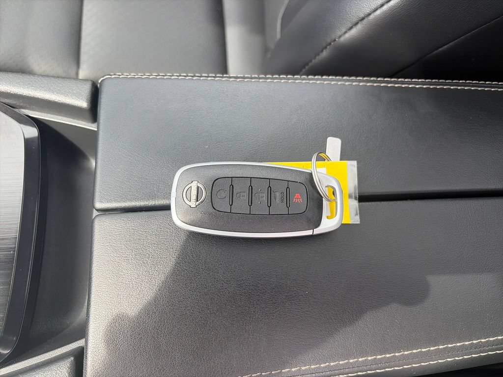 Used 2023 Nissan Rogue SV w/ SV Premium B Package FWD image 29