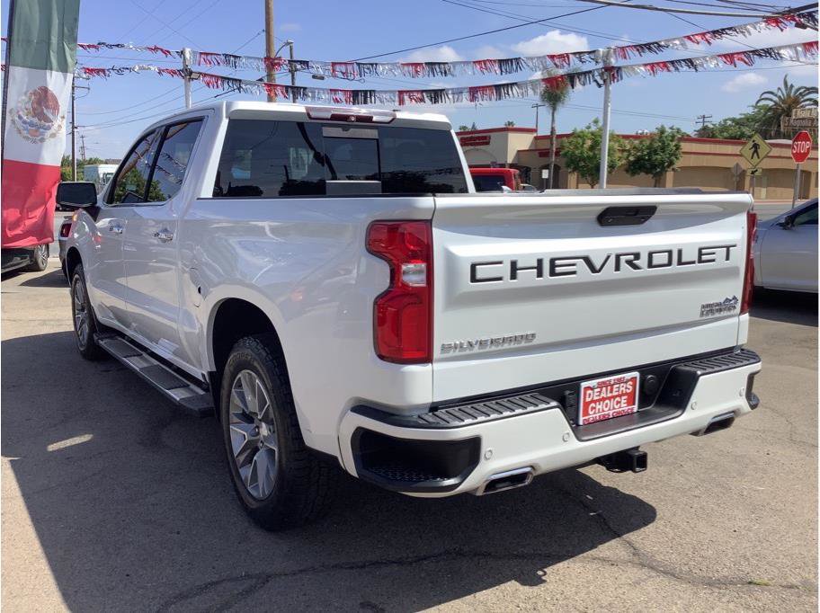 Used 2019 Chevrolet Silverado 1500 High Country w/ Technology Package AWD/4WD image 8