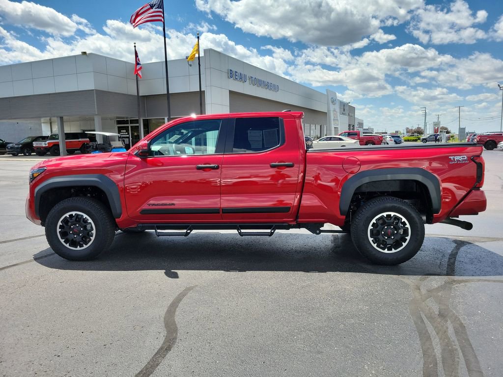 Used 2024 Toyota Tacoma TRD Off-Road AWD/4WD image 7