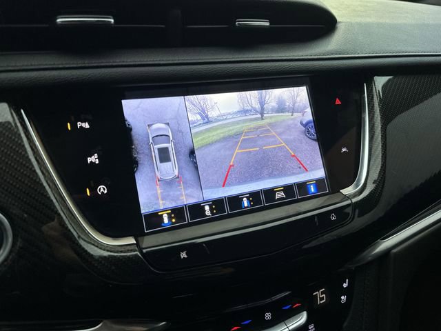 Used 2023 Cadillac XT6 Sport w/ Technology Package AWD/4WD image 17