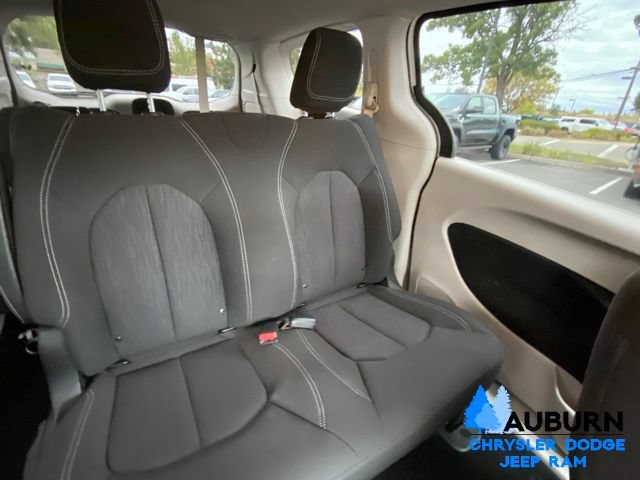 Used 2021 Chrysler Voyager L FWD image 20