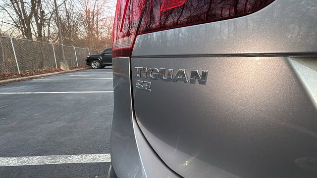 Used 2021 Volkswagen Tiguan SE R-Line image 33
