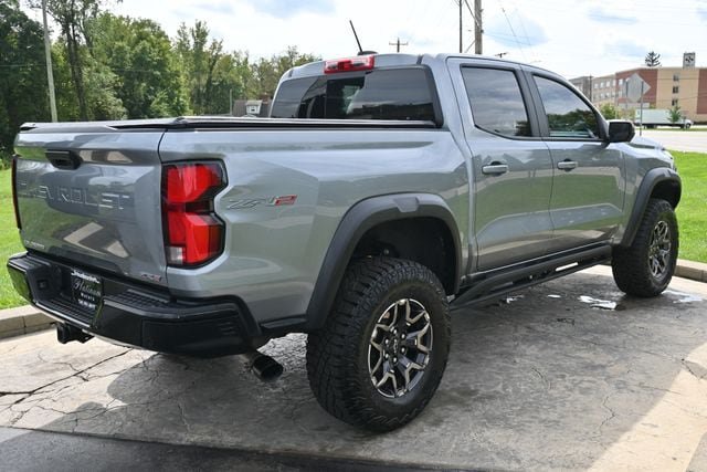 Used 2025 Chevrolet Colorado ZR2 w/ Technology Package AWD/4WD image 5