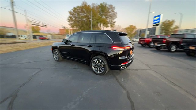 Used 2023 Jeep Grand Cherokee Overland image 6