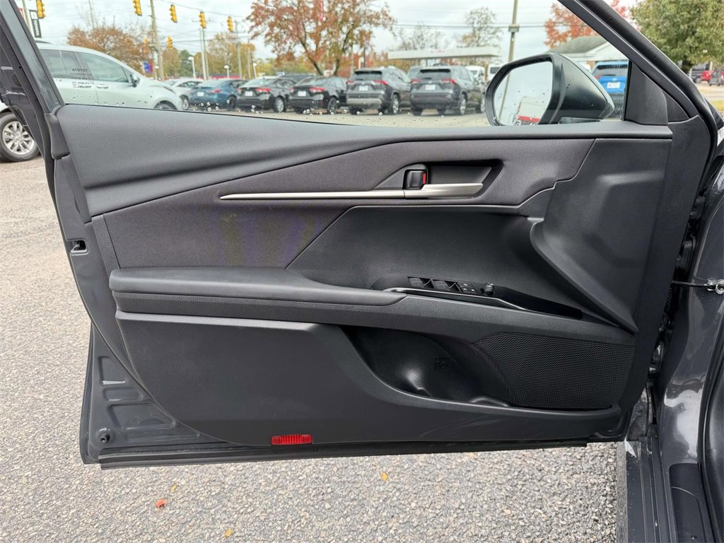 Certified 2025 Toyota Camry LE image 18