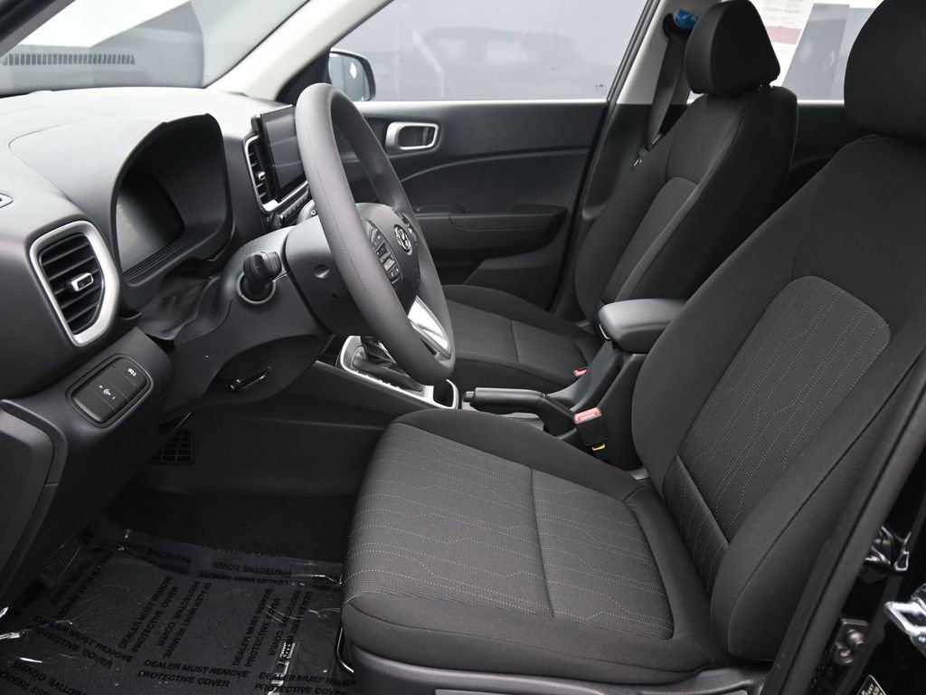 Certified 2026 Hyundai Venue SE image 10