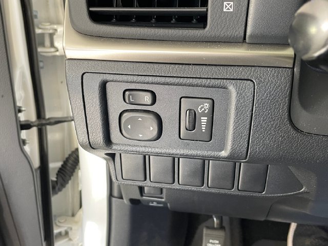 Used 2017 Lexus CT 200h w/ Navigation System Package FWD image 10