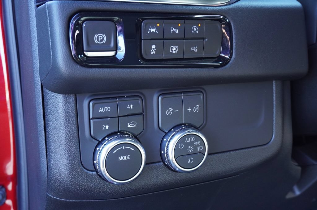 New 2026 GMC Yukon XL Elevation AWD/4WD image 18