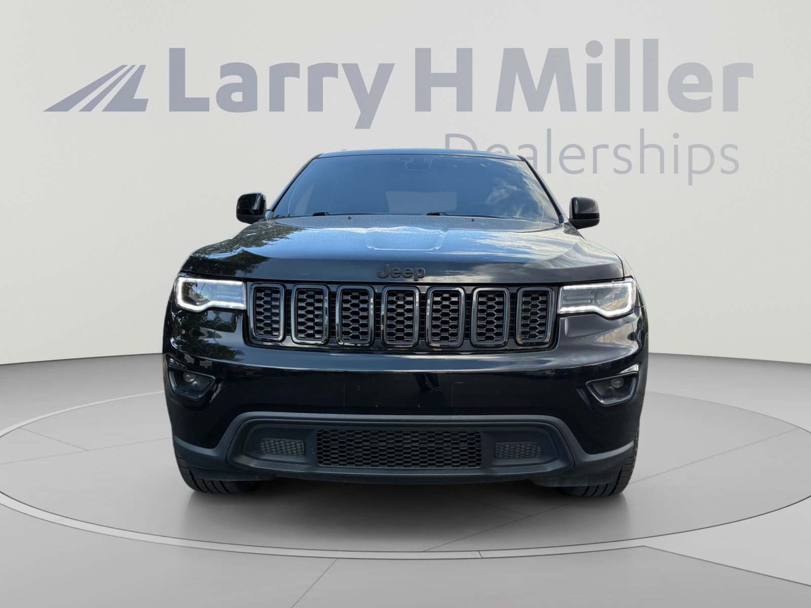 Used 2021 Jeep Grand Cherokee Laredo AWD/4WD image 8